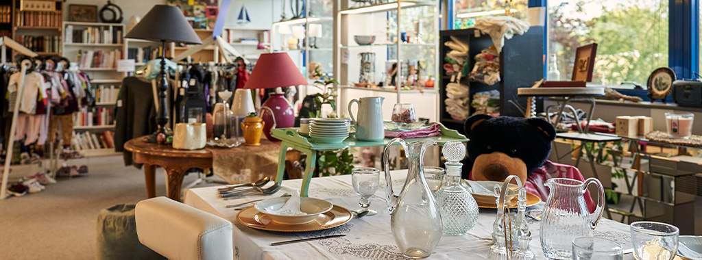 1000 MAINS ET MERVEILLES